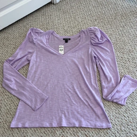 Beautiful NWT Express purple cotton blend top, M - Picture 4 of 6